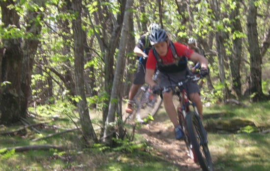 Se jouer des sentiers monotrace