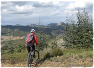 VTT entre vignes, garrigue et montagne